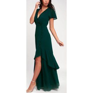 Lulus pour the champagne dress